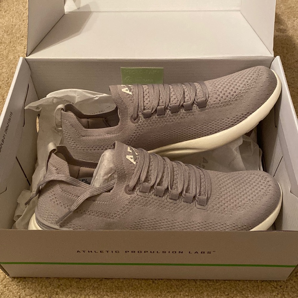 APL Techloom Breeze NEW 7.5 Greystone Pristine NIB